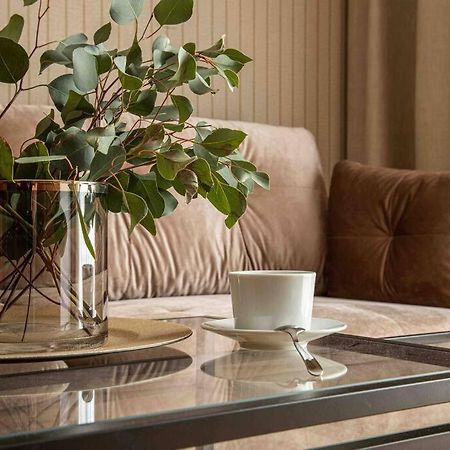 Wyzwolenia Apt , Lazienki Park & Zbawiciela Sq. 2' Варшава Екстериор снимка