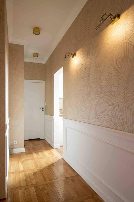 Wyzwolenia Apt , Lazienki Park & Zbawiciela Sq. 2' Варшава Екстериор снимка
